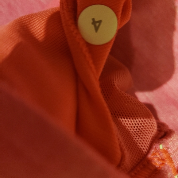 Lululemon y tank 4 - Picture 4 of 4